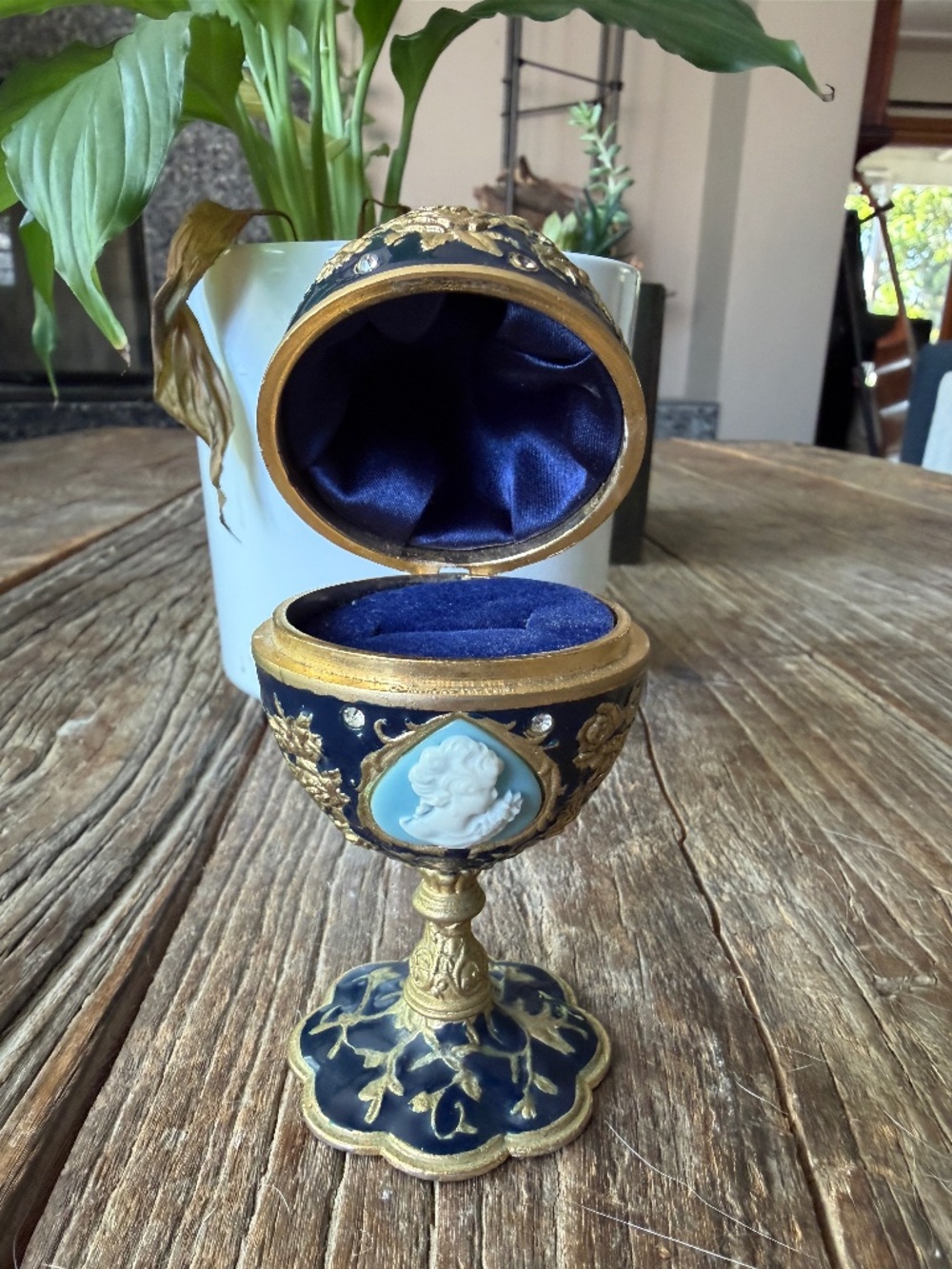 Rare Stunning Krischerco Blue & Gold Jeweled Pedestal Ring Display Storage Box